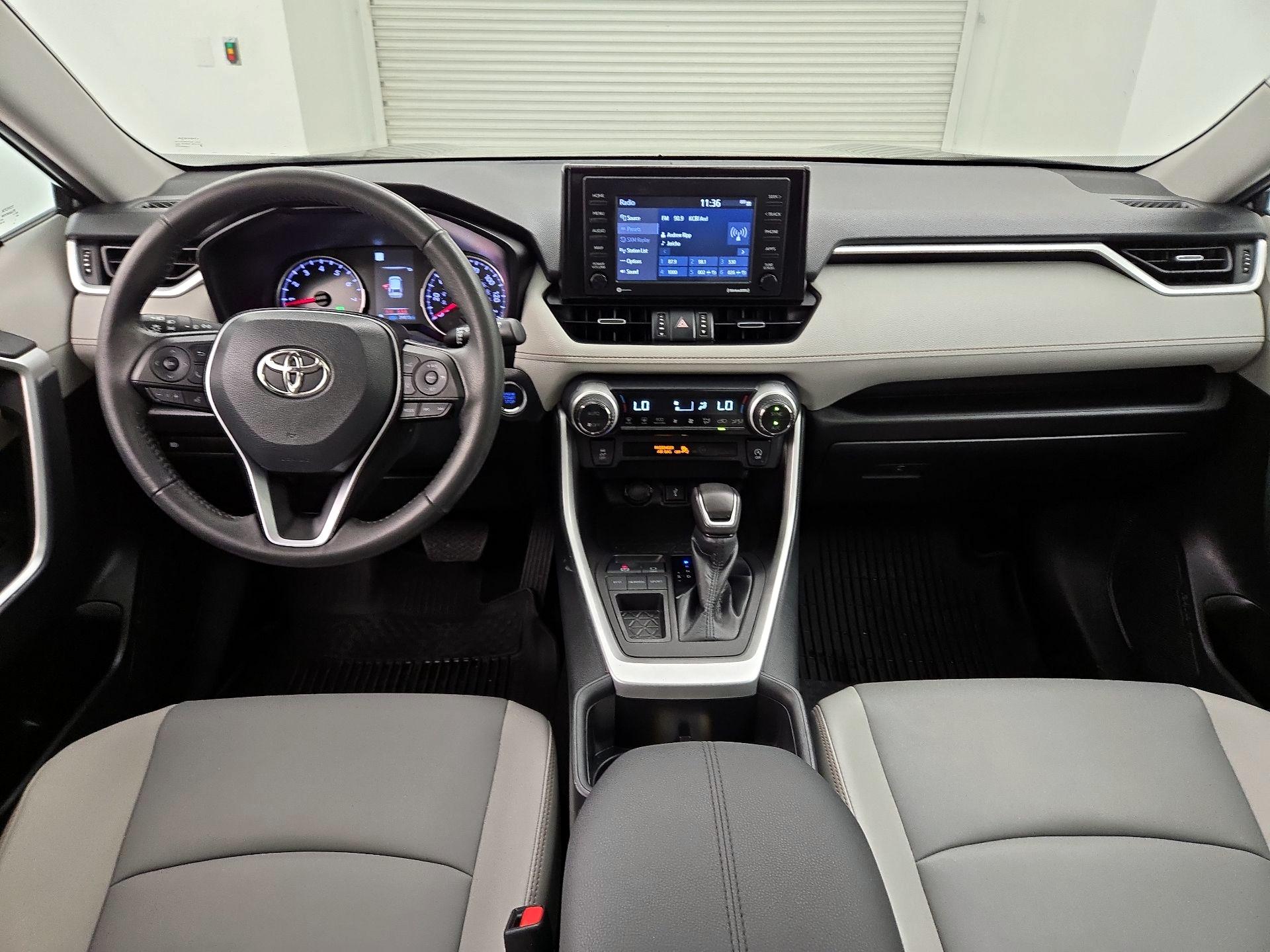 Thumbnail: 2022 Toyota RAV4 - 9