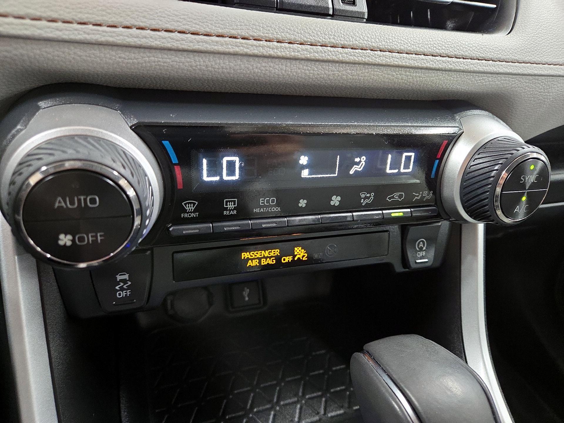 Thumbnail: 2022 Toyota RAV4 - 15