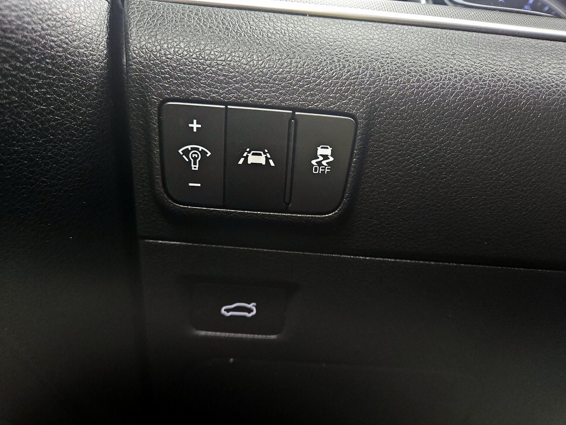 Thumbnail: 2023 Kia K5 - 13