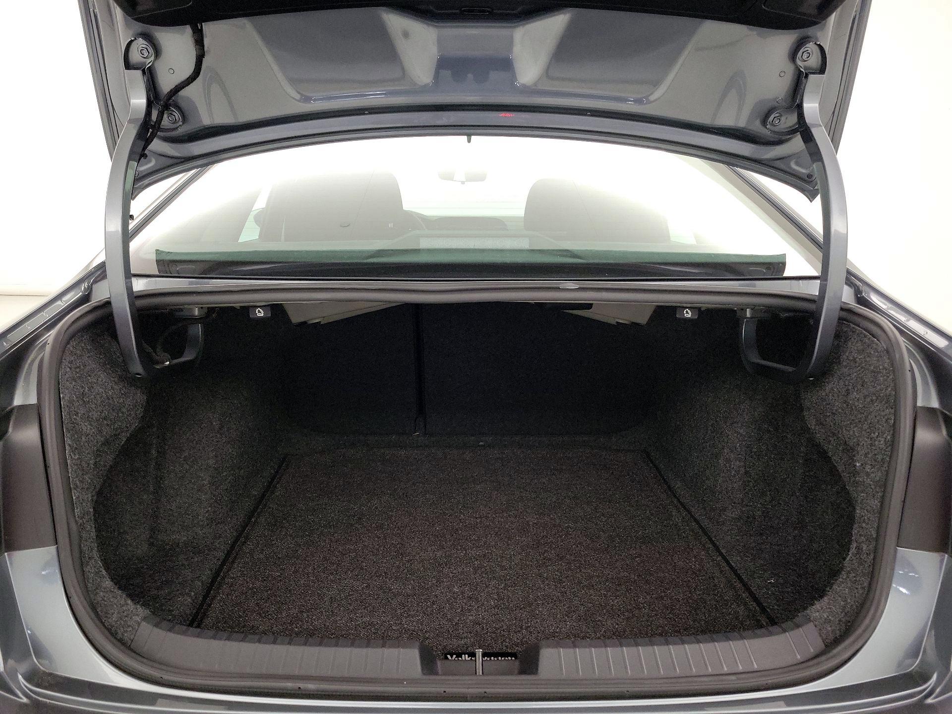 Thumbnail: 2023 Volkswagen Jetta - 19