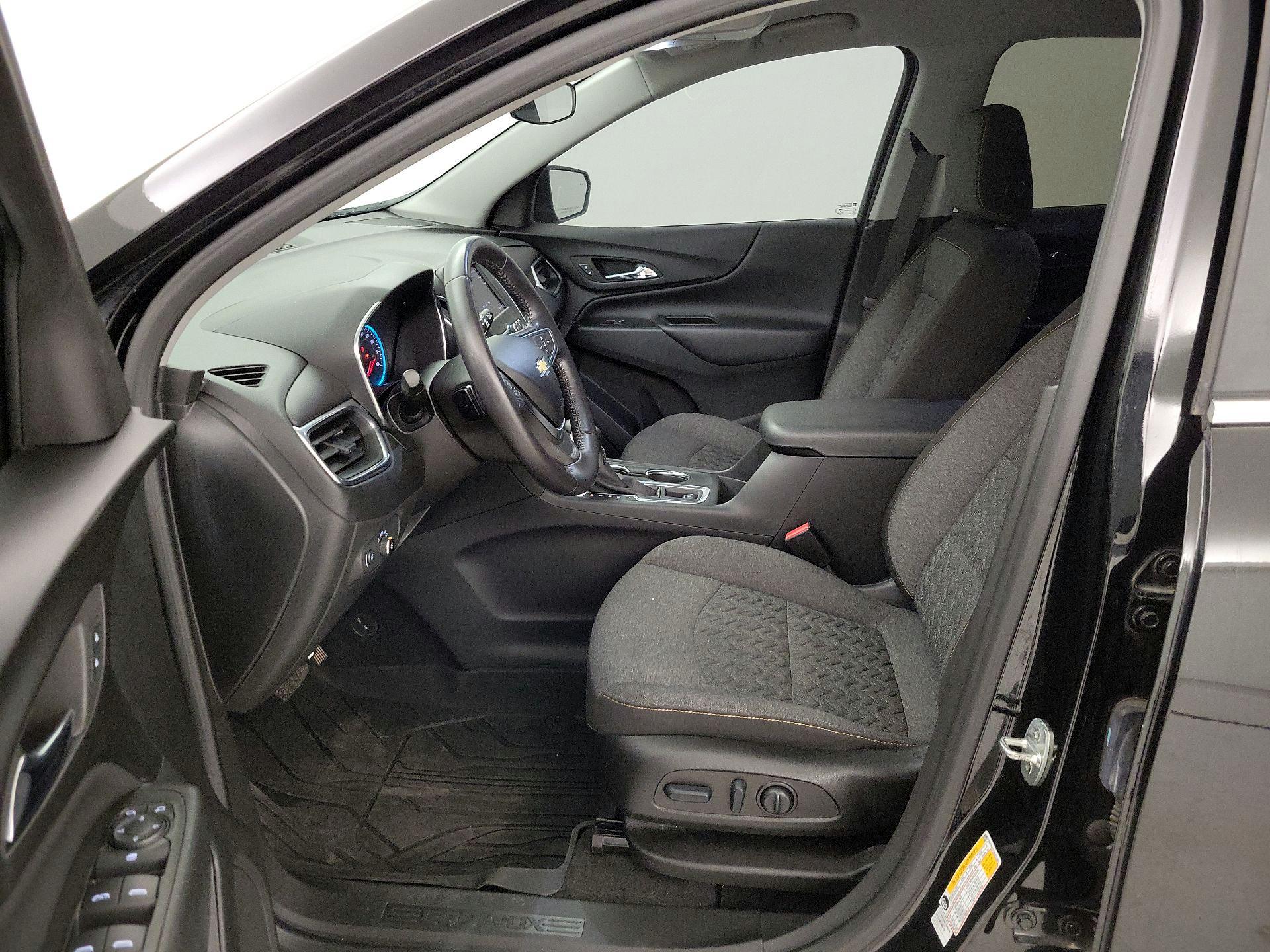 Thumbnail: 2022 Chevrolet Equinox - 11