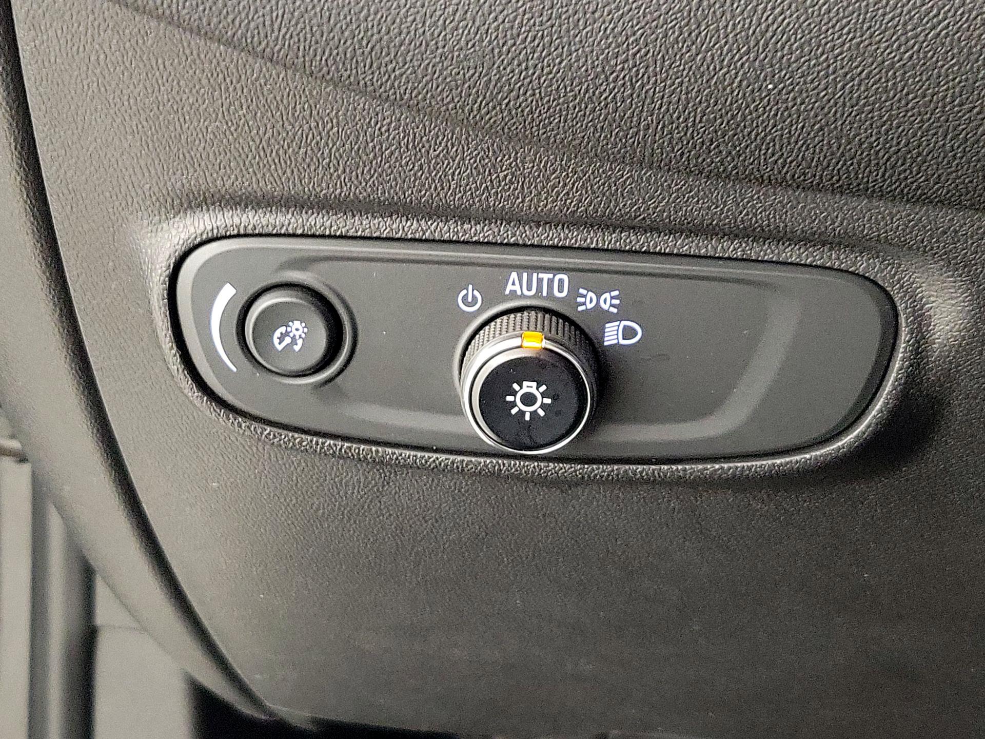 Thumbnail: 2022 Chevrolet Equinox - 13