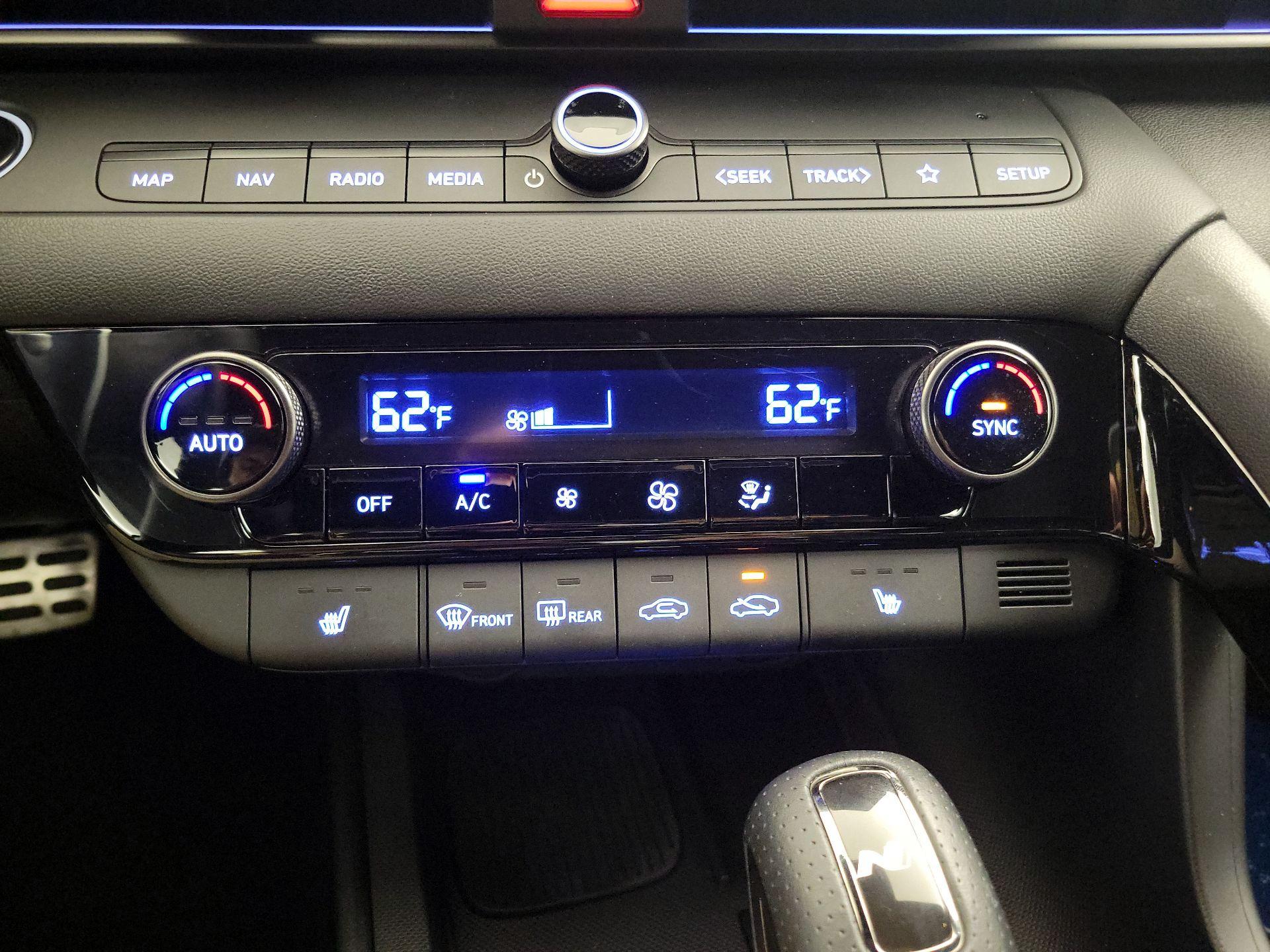 Thumbnail: 2025 Hyundai Elantra - 16