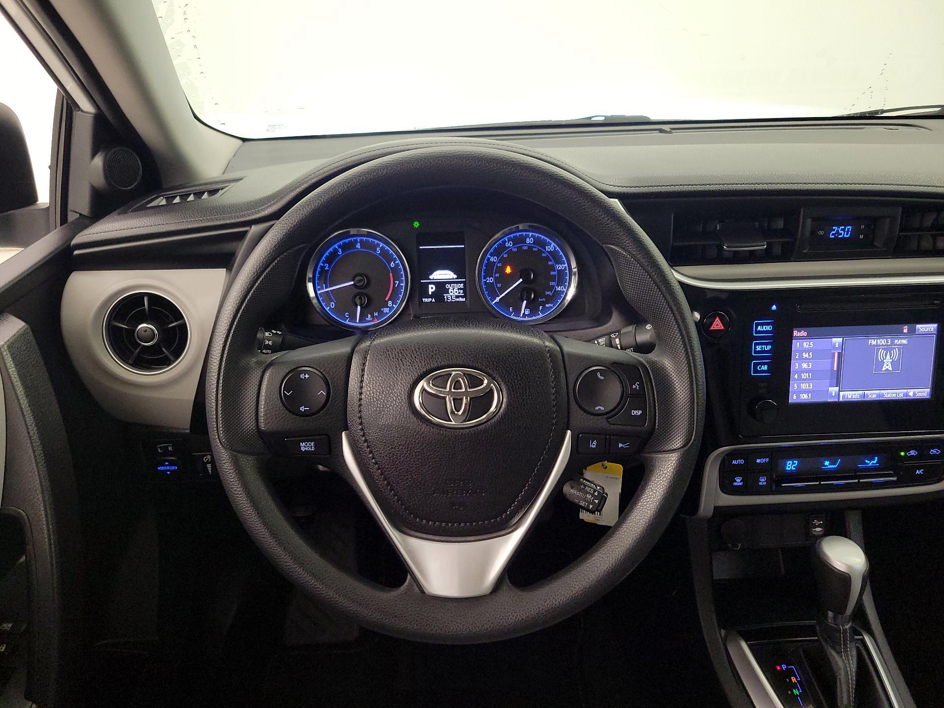 Thumbnail: 2018 Toyota Corolla - 10