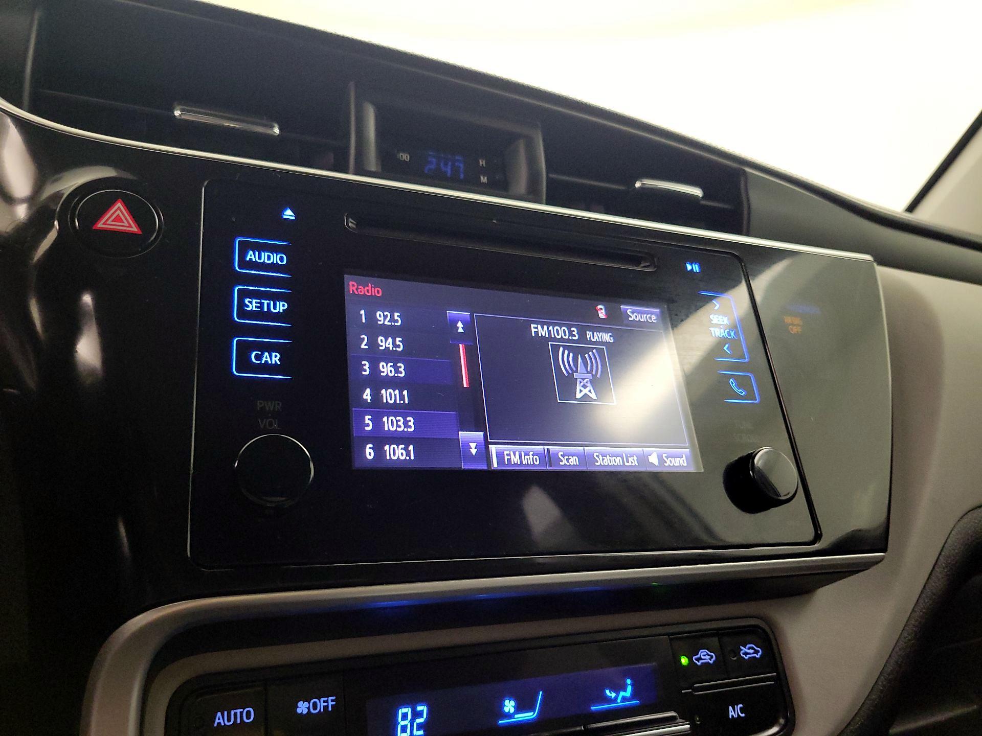 Thumbnail: 2018 Toyota Corolla - 15