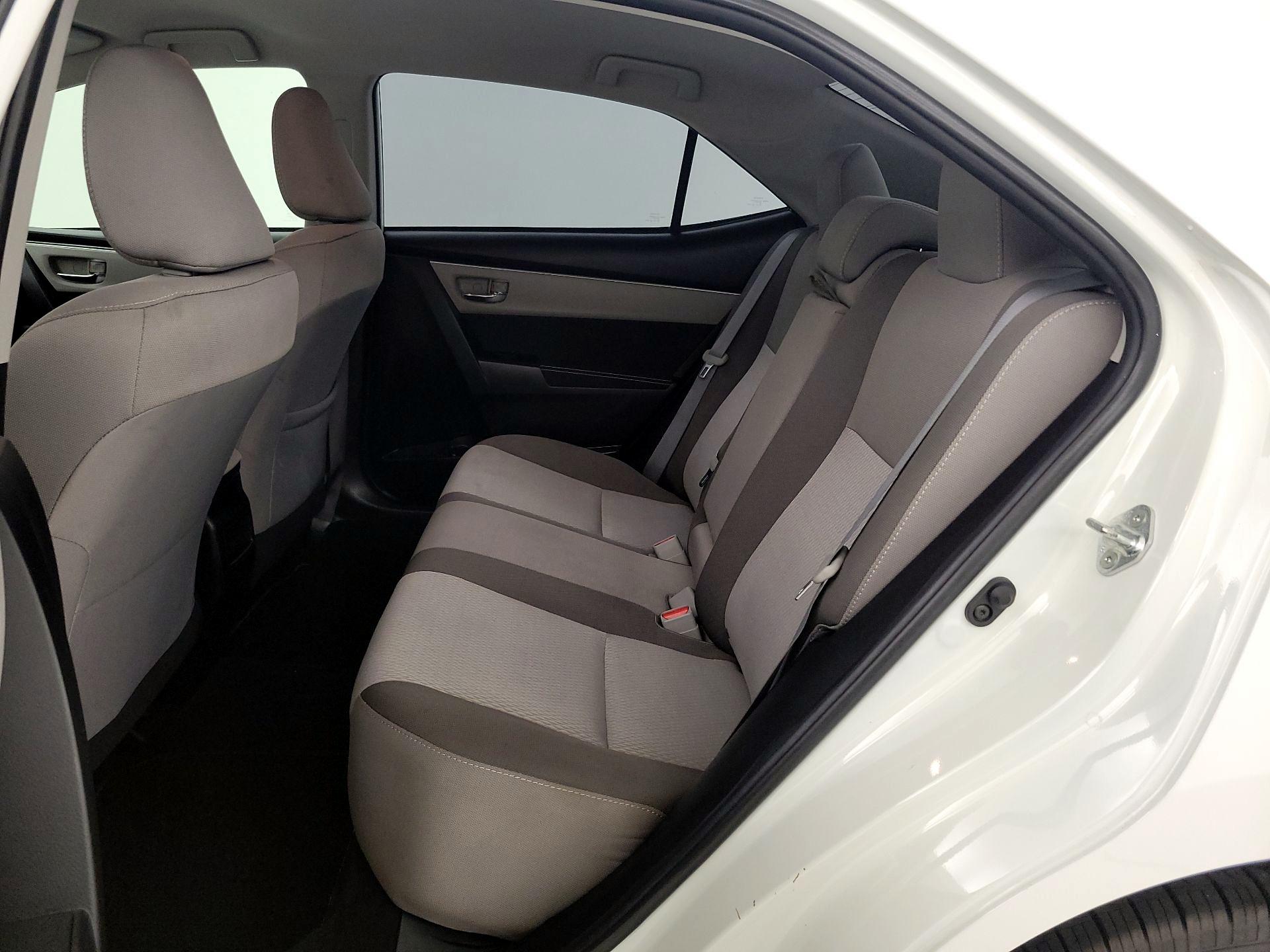 Thumbnail: 2018 Toyota Corolla - 18