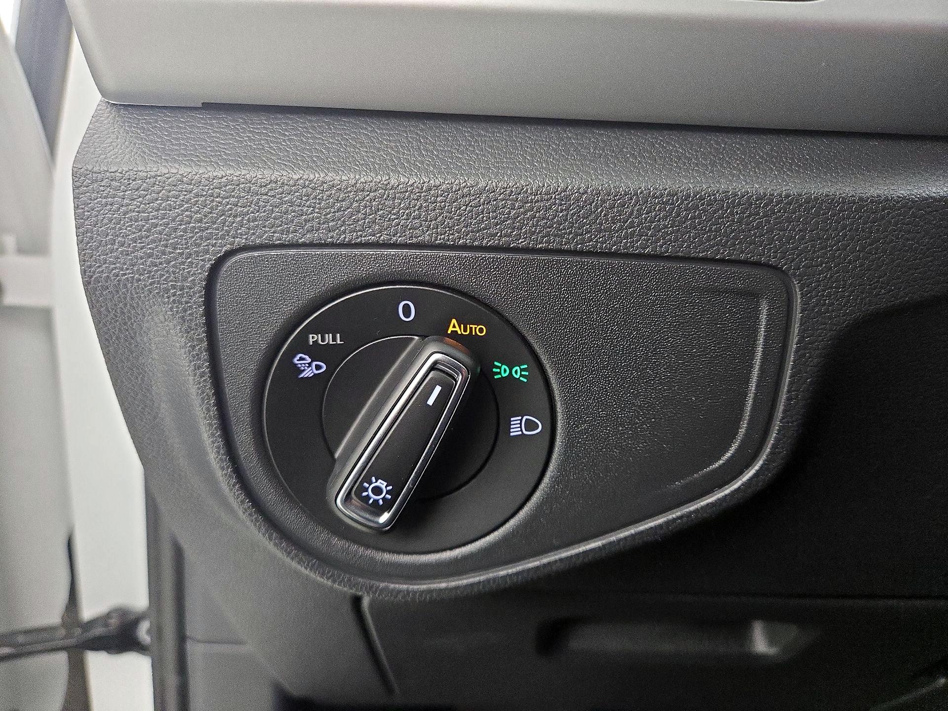 Thumbnail: 2023 Volkswagen Atlas - 13