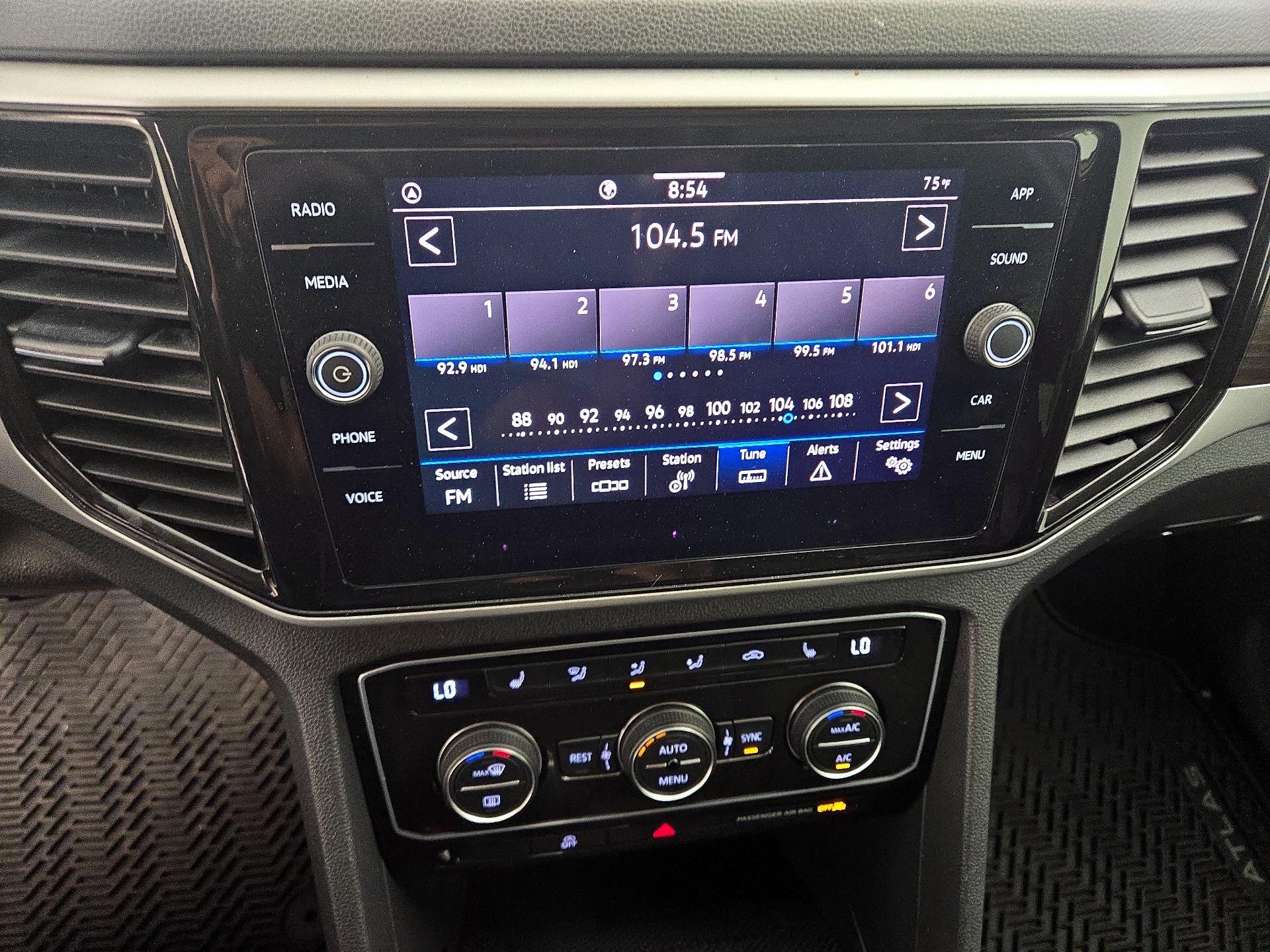 Thumbnail: 2023 Volkswagen Atlas - 15