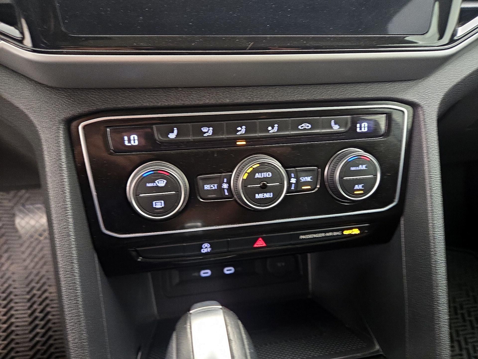 Thumbnail: 2023 Volkswagen Atlas - 16