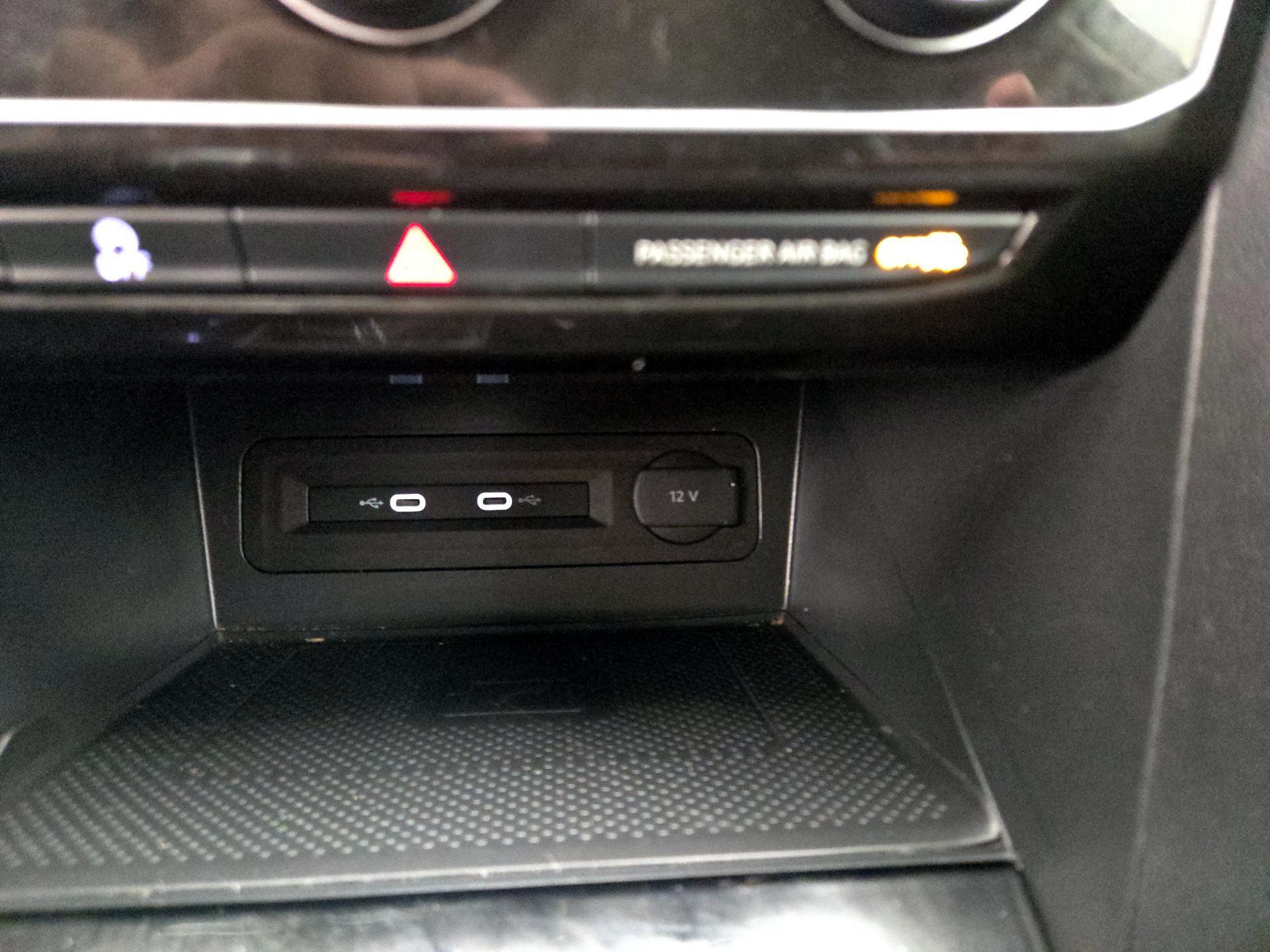 Thumbnail: 2023 Volkswagen Atlas - 18