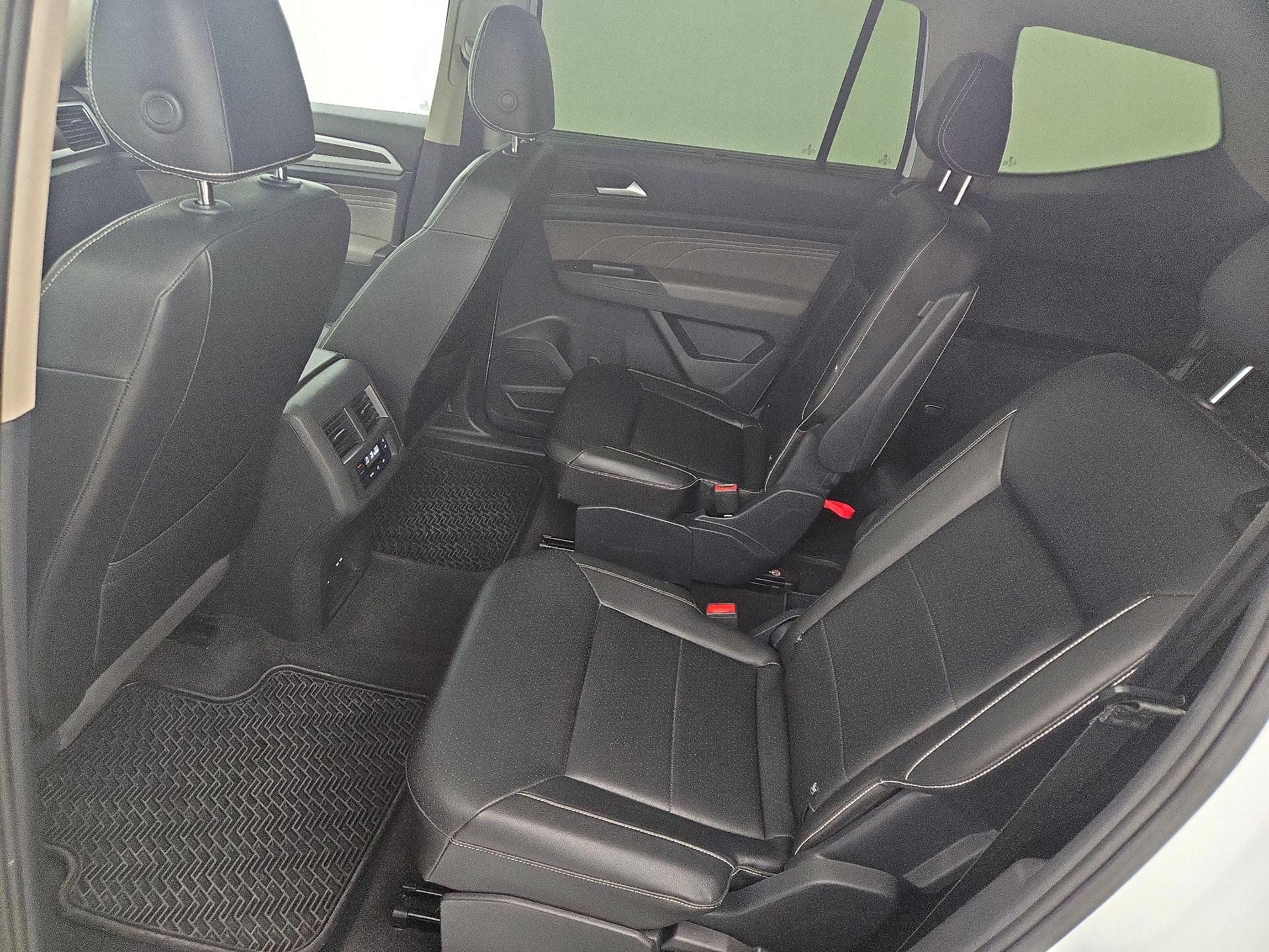 Thumbnail: 2023 Volkswagen Atlas - 20