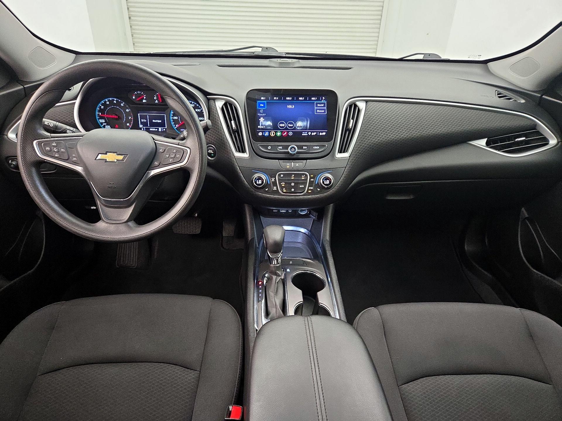 Thumbnail: 2023 Chevrolet Malibu - 9