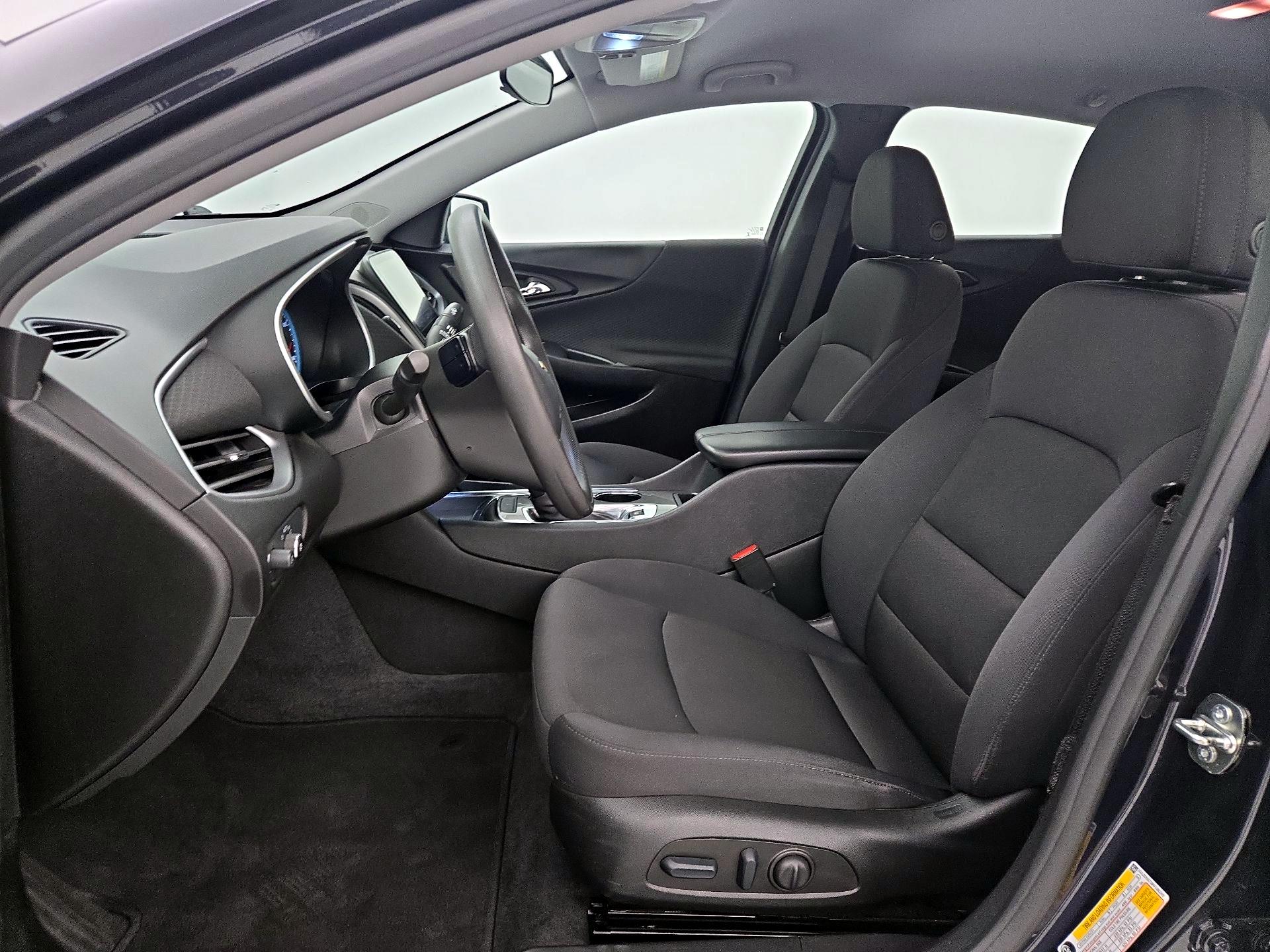 Thumbnail: 2023 Chevrolet Malibu - 11