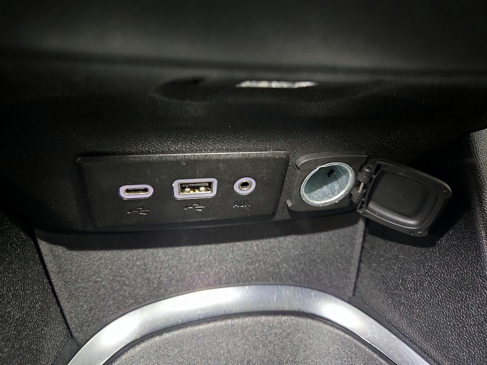 Thumbnail: 2023 Chevrolet Malibu - 17