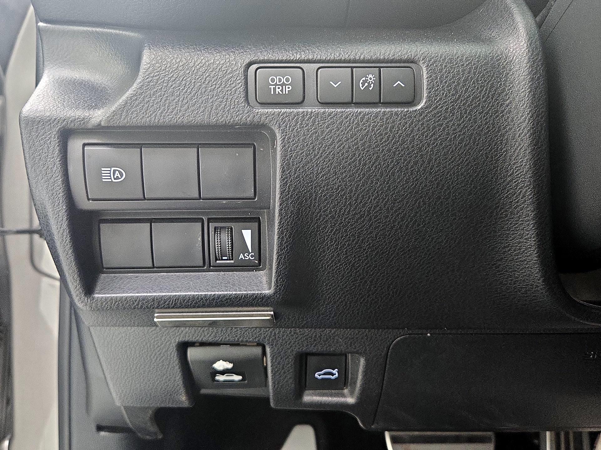 Thumbnail: 2021 Lexus IS - 13