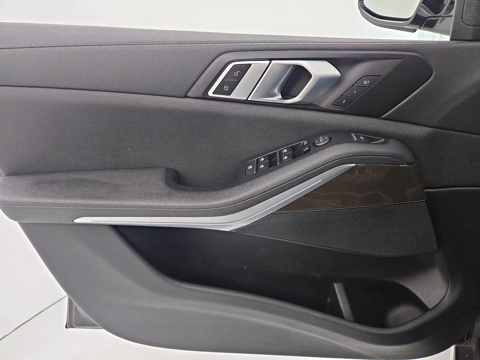 Thumbnail: 2022 BMW X5 - 12