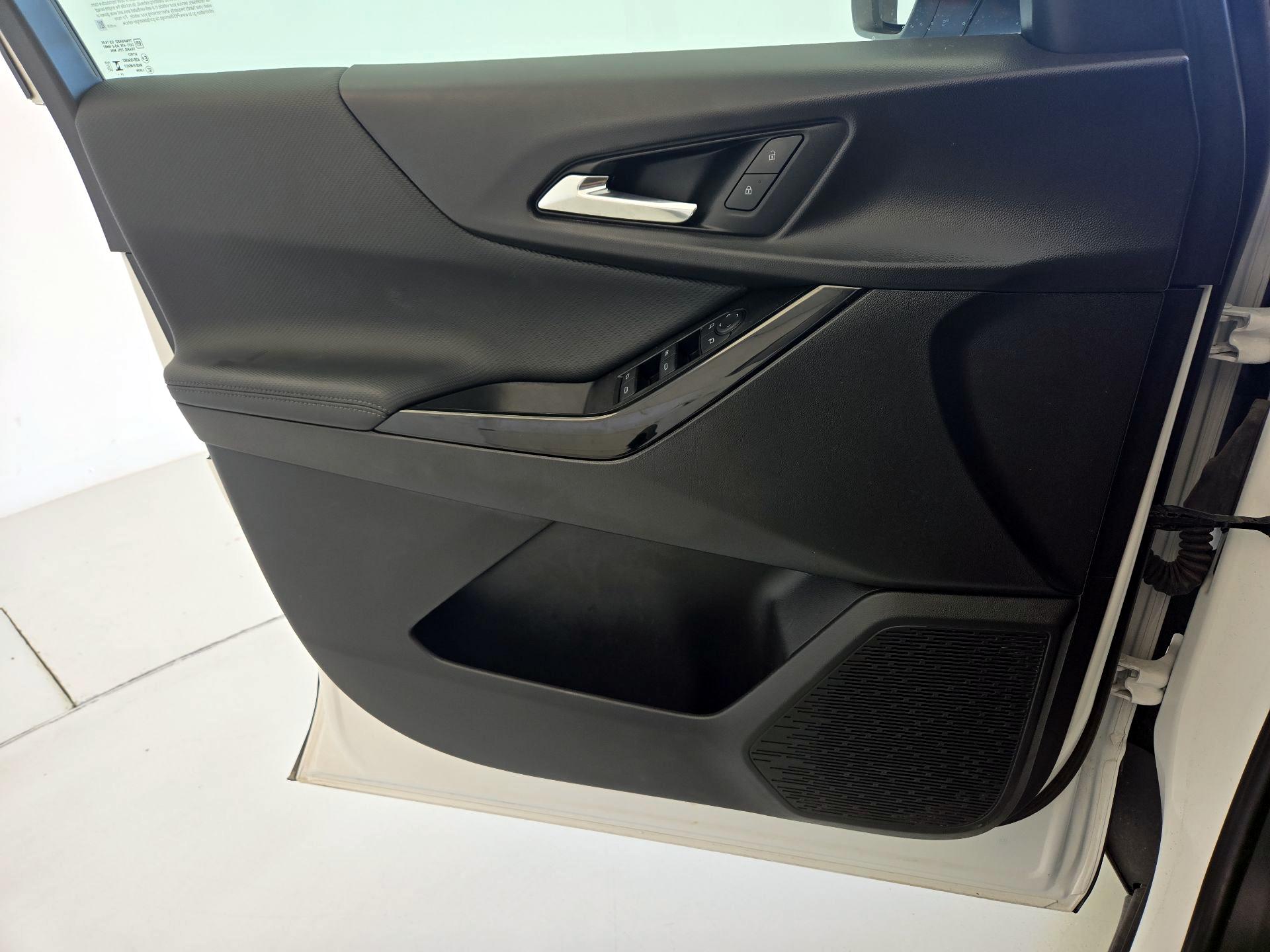 Thumbnail: 2025 Chevrolet Equinox - 12