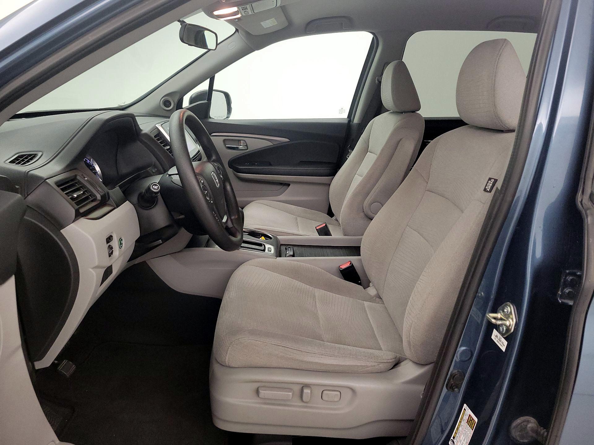 Thumbnail: 2016 Honda Pilot - 11