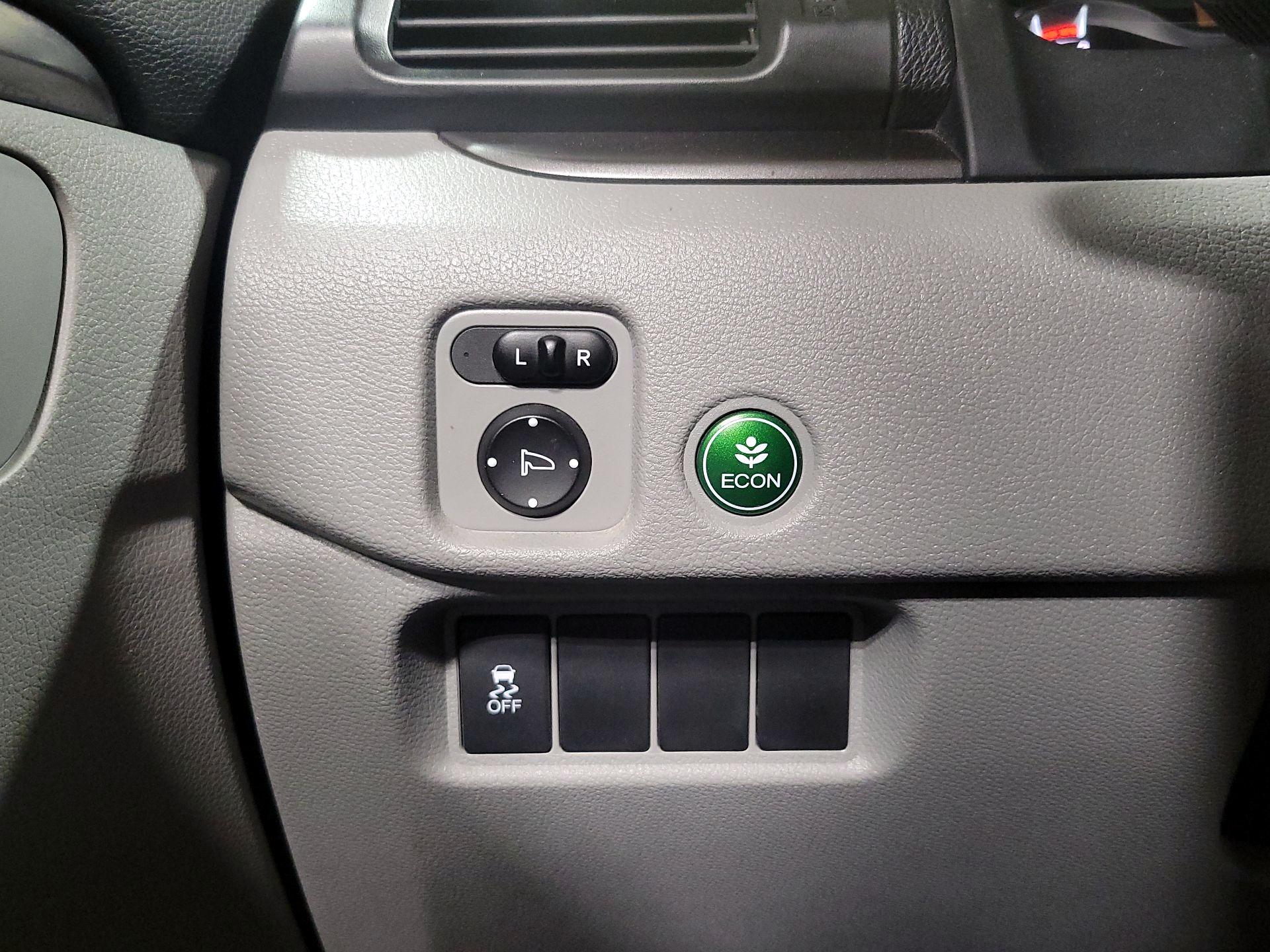 Thumbnail: 2016 Honda Pilot - 13