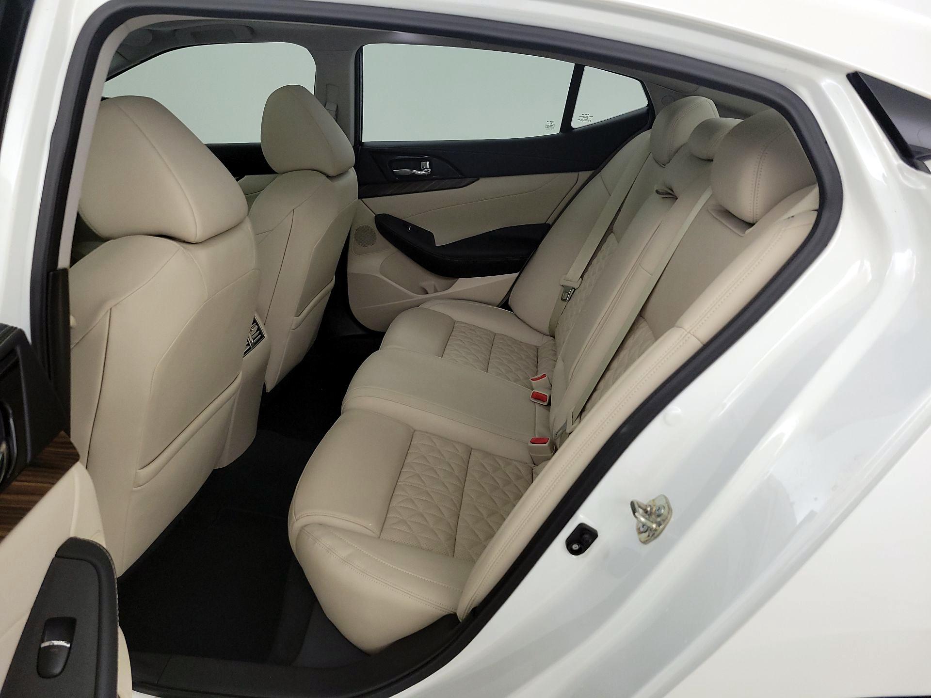 Thumbnail: 2016 Nissan Maxima - 20