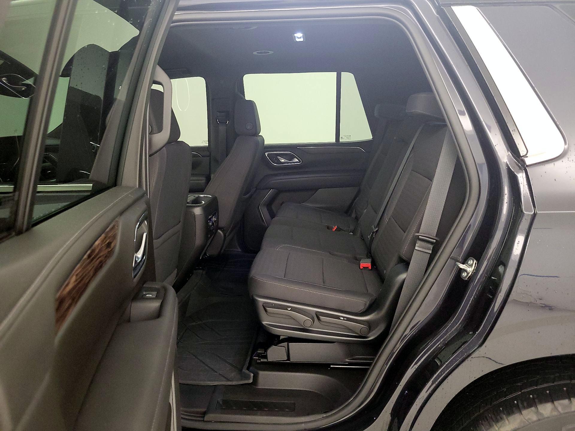 Thumbnail: 2023 Chevrolet Tahoe - 19