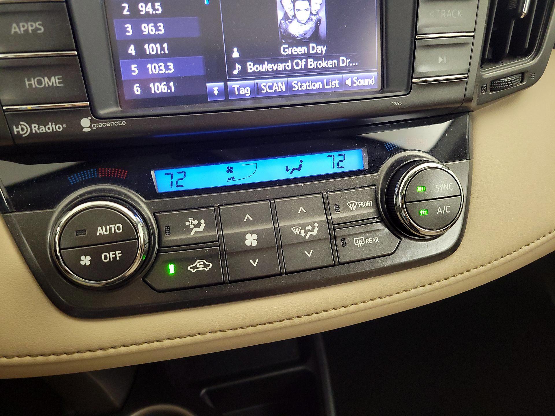 Thumbnail: 2014 Toyota RAV4 - 16