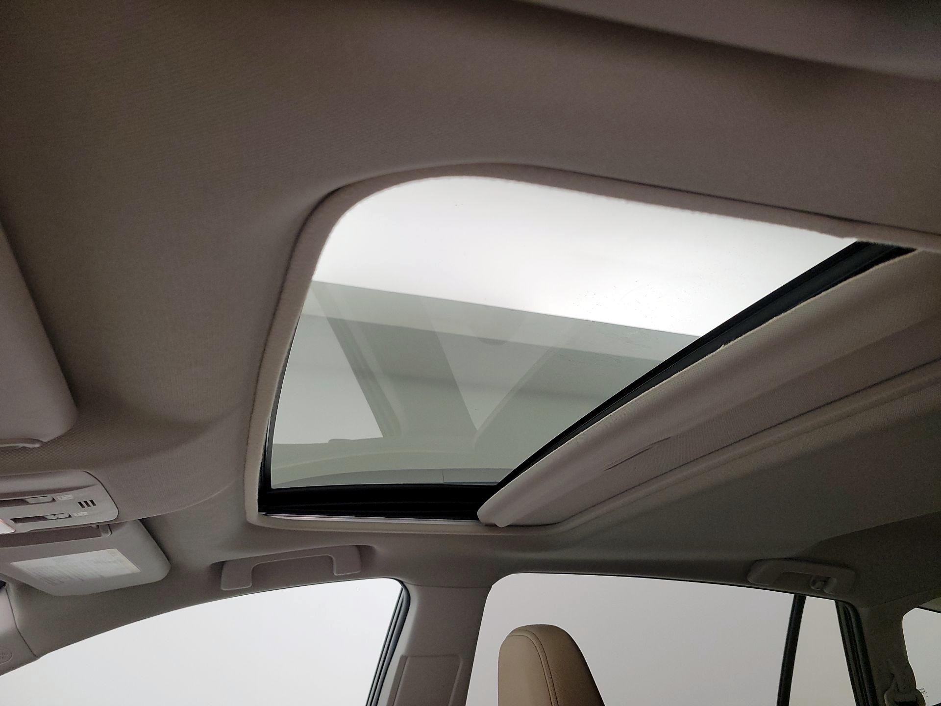 Thumbnail: 2014 Toyota RAV4 - 19