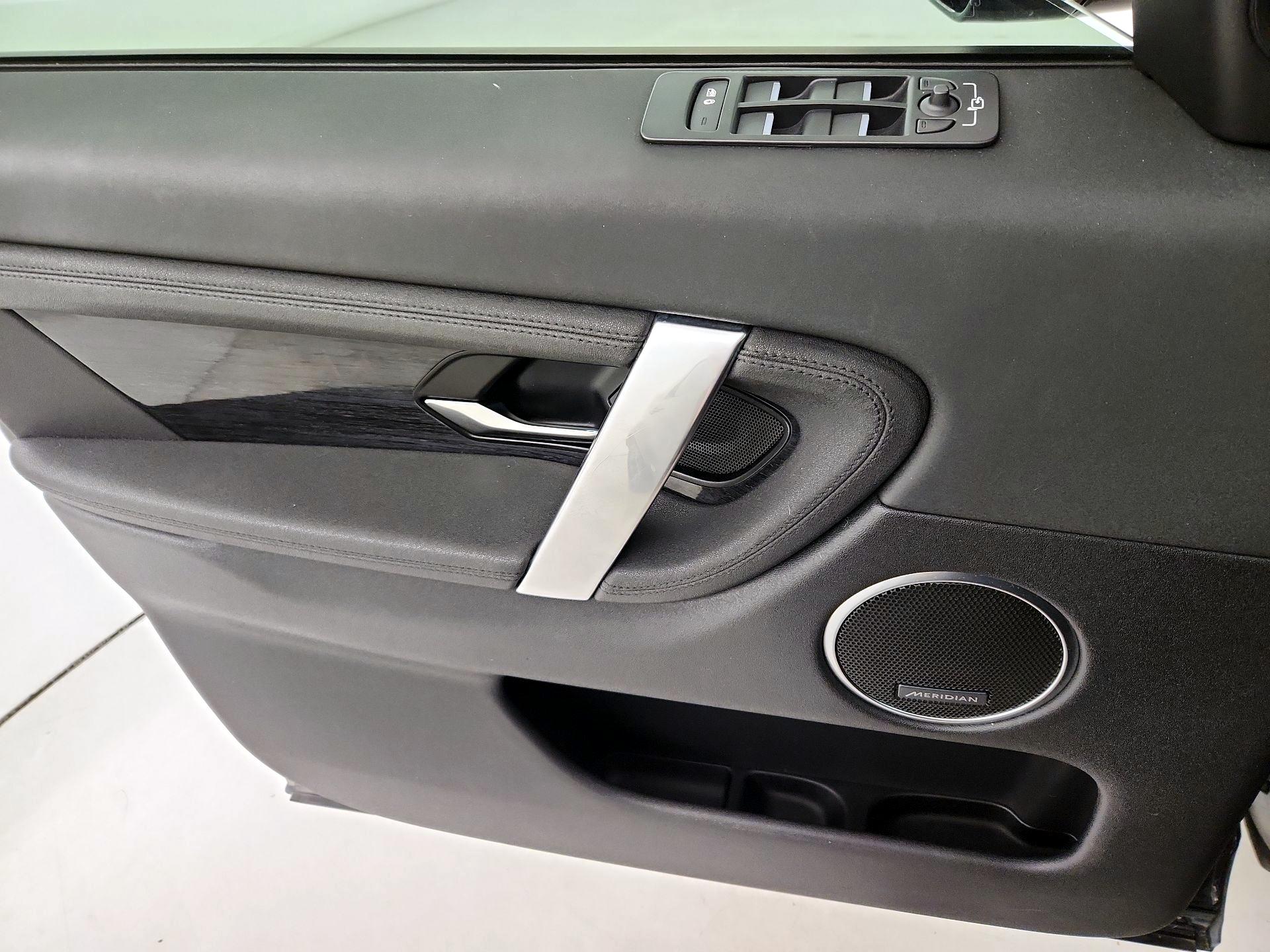 Thumbnail: 2023 Land Rover Discovery Sport - 12