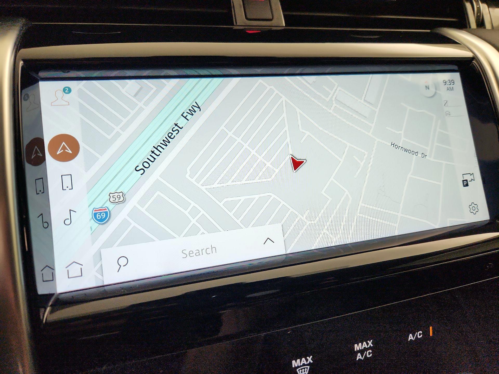 Thumbnail: 2023 Land Rover Discovery Sport - 14