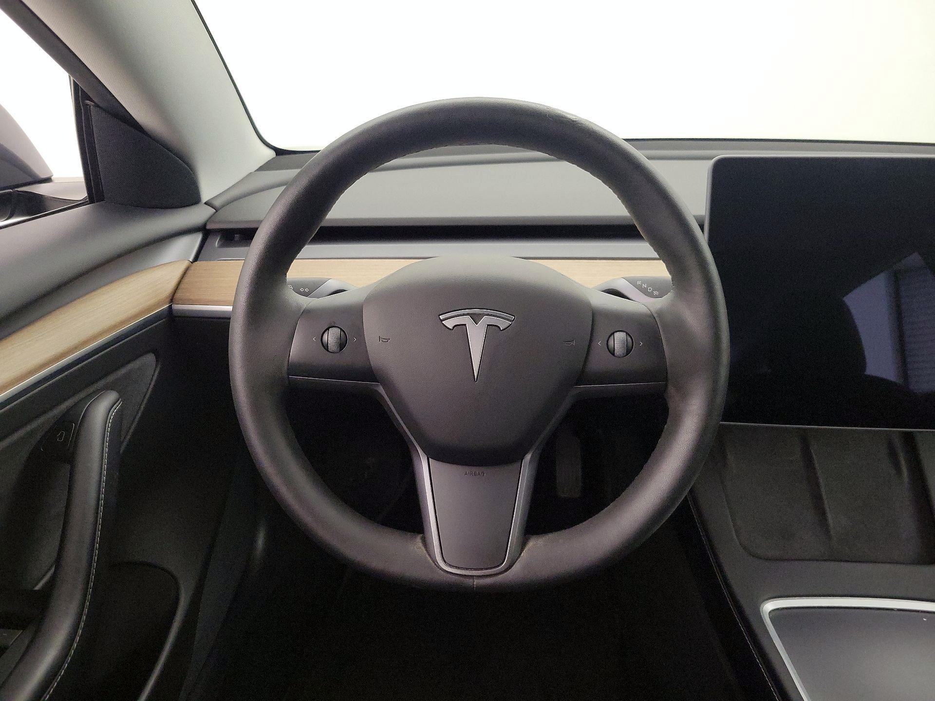 Thumbnail: 2021 Tesla Model 3 - 10