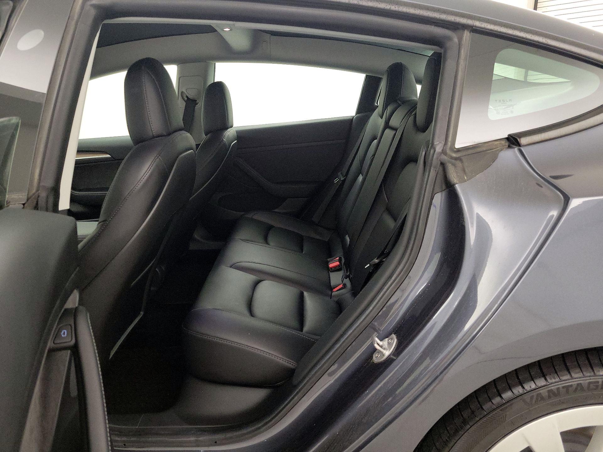 Thumbnail: 2021 Tesla Model 3 - 18