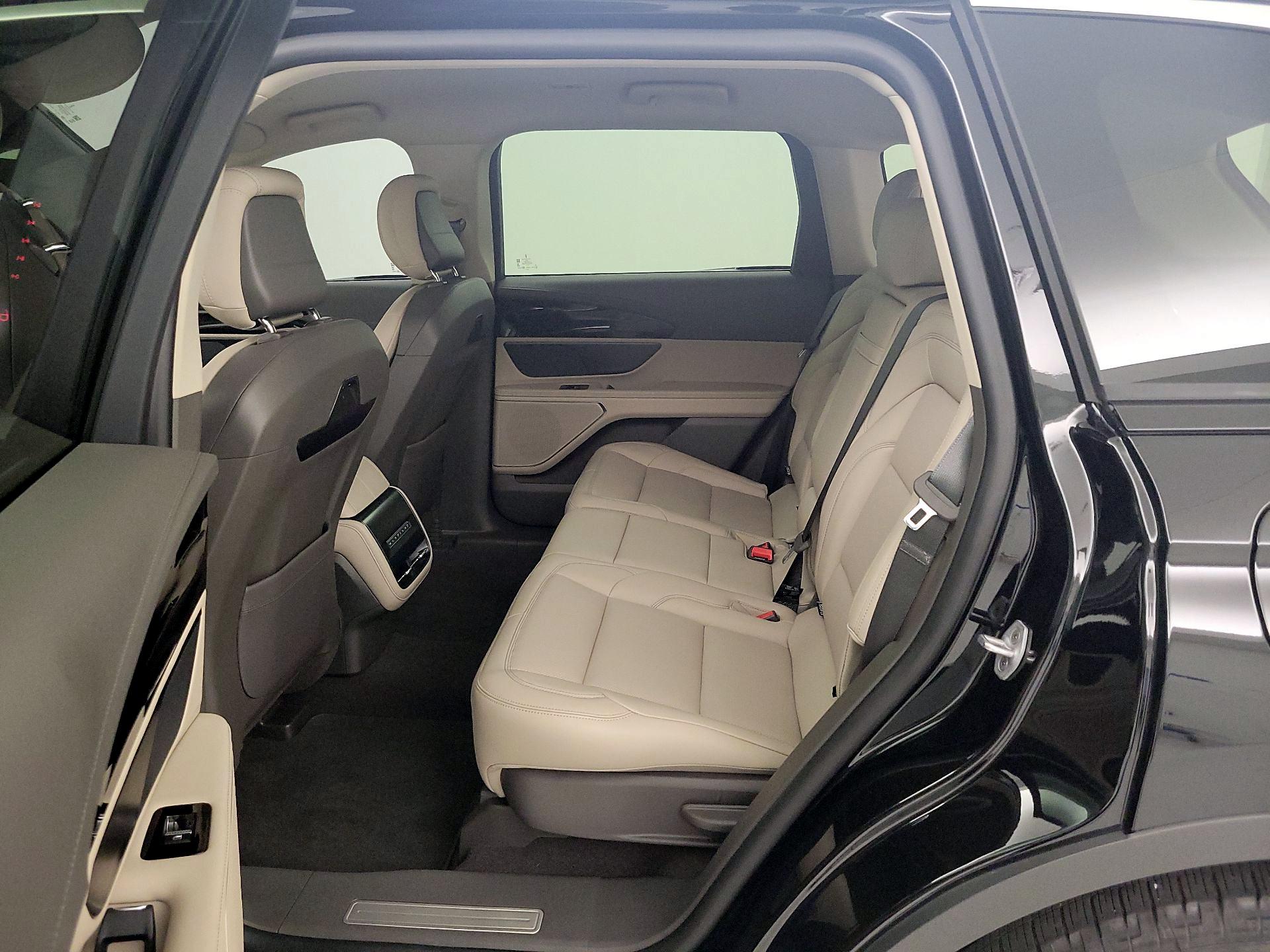 Thumbnail: 2025 Lincoln Nautilus - 19