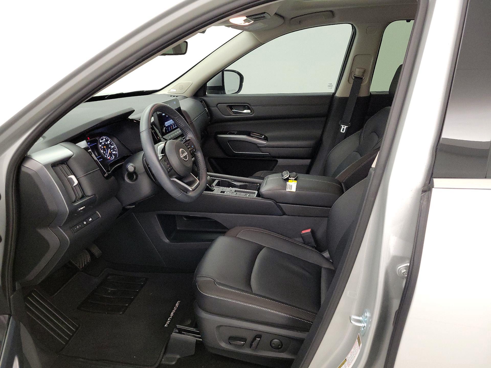 Thumbnail: 2025 Nissan Pathfinder - 11