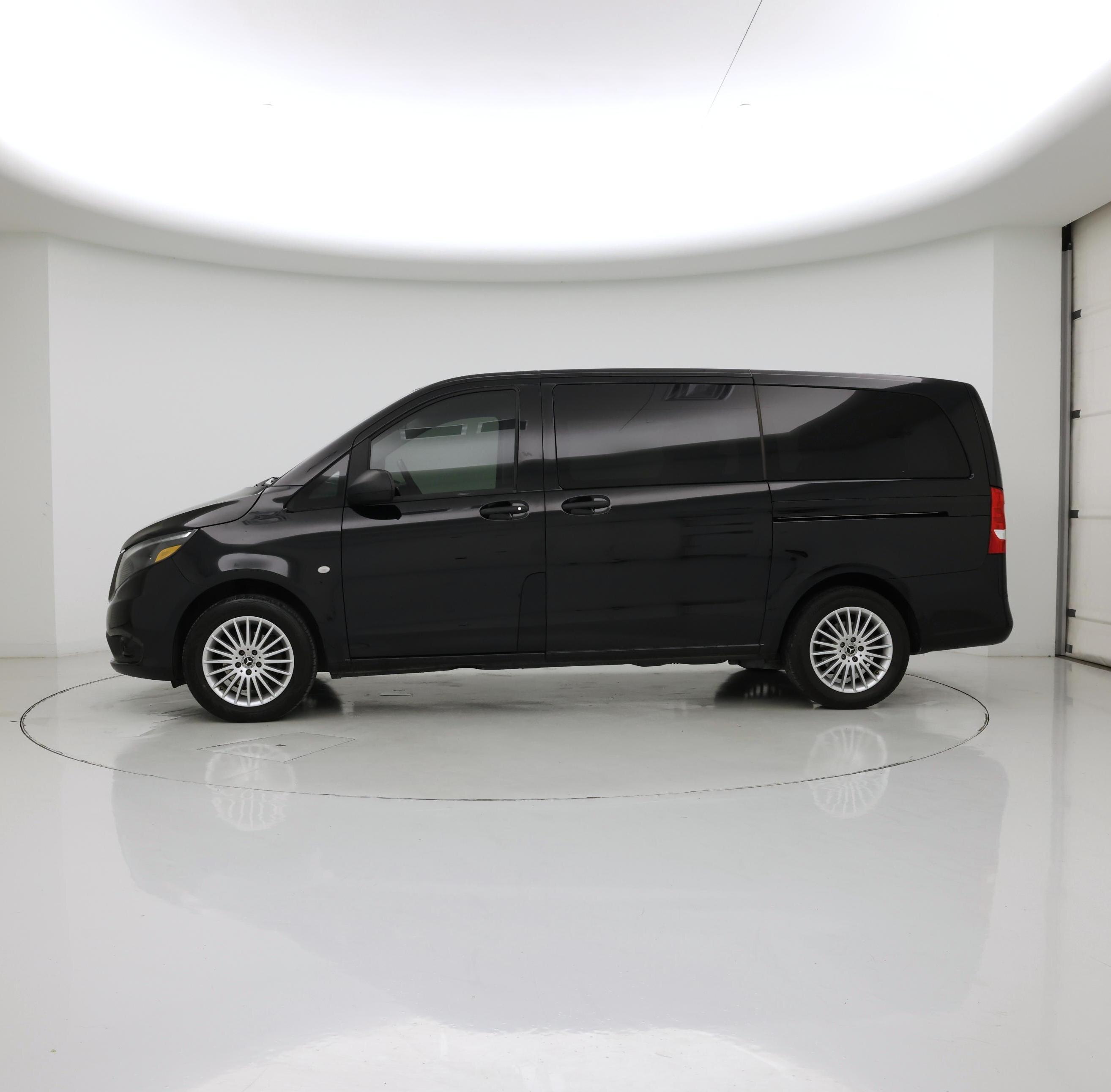 Thumbnail: 2023 Mercedes-Benz Metris - 3