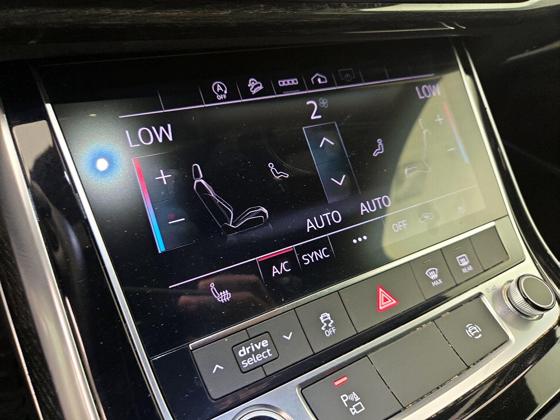 Thumbnail: 2022 Audi Q7 - 16