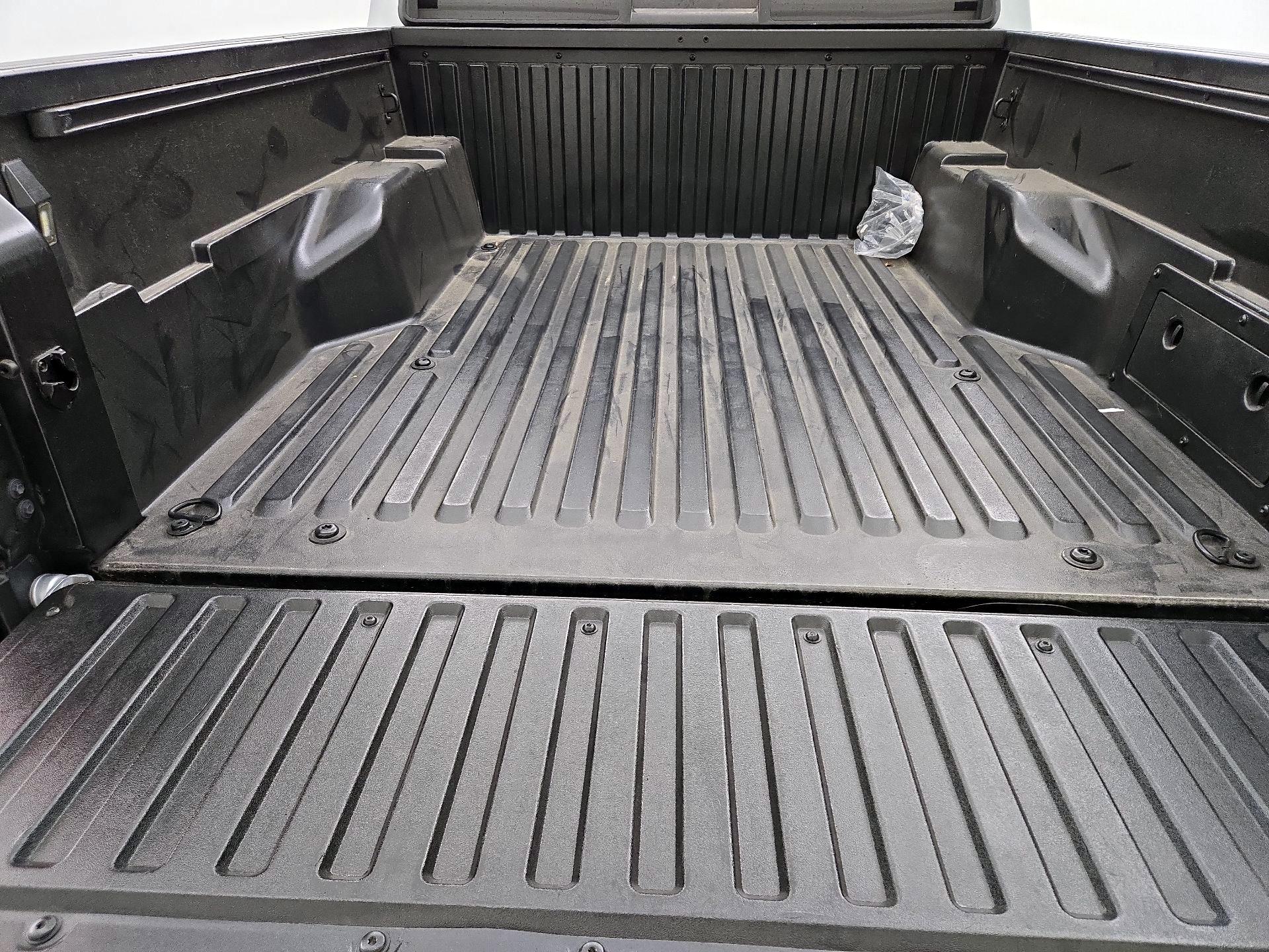 Thumbnail: 2023 Toyota Tacoma - 19