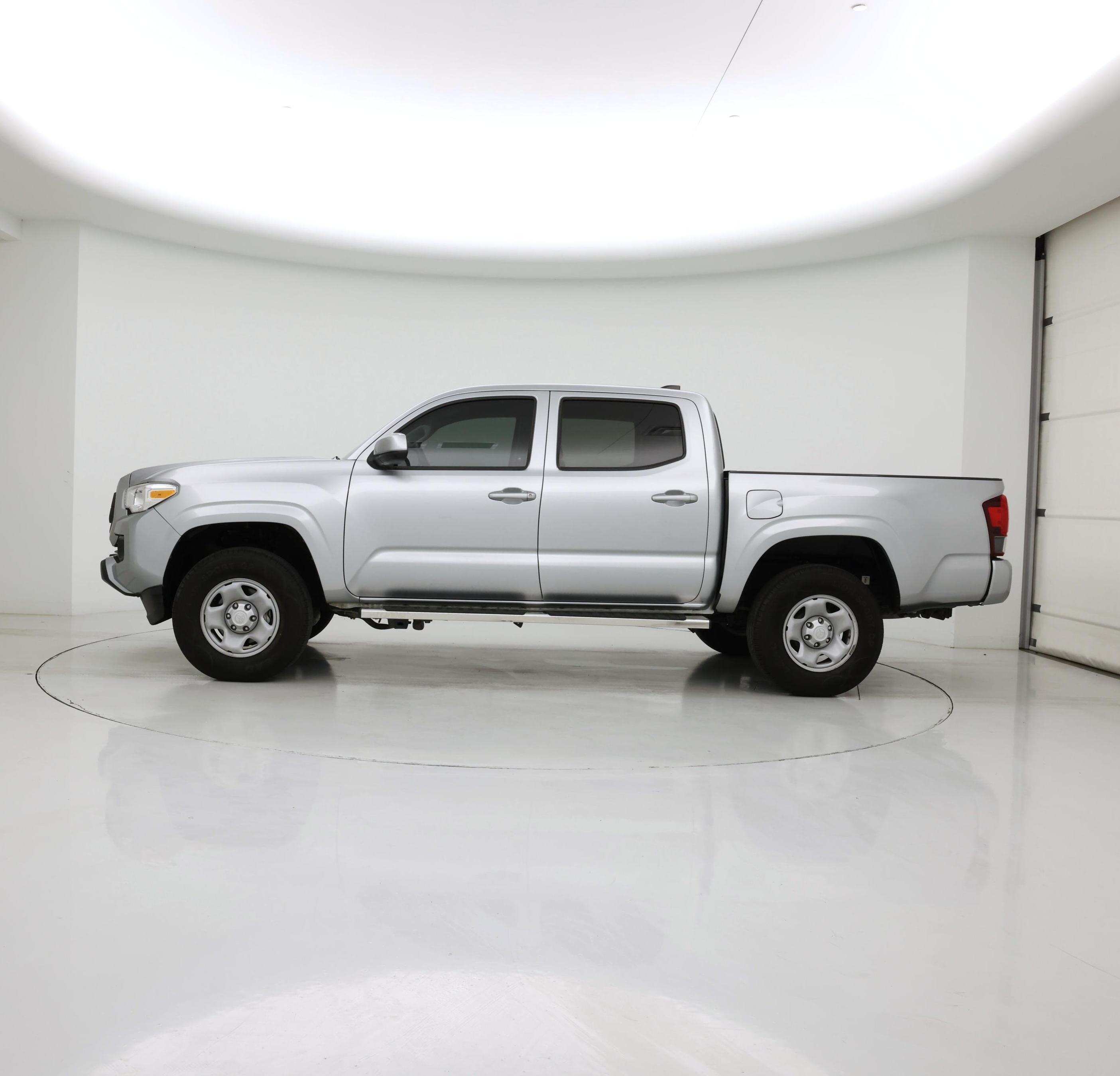 Thumbnail: 2023 Toyota Tacoma - 3