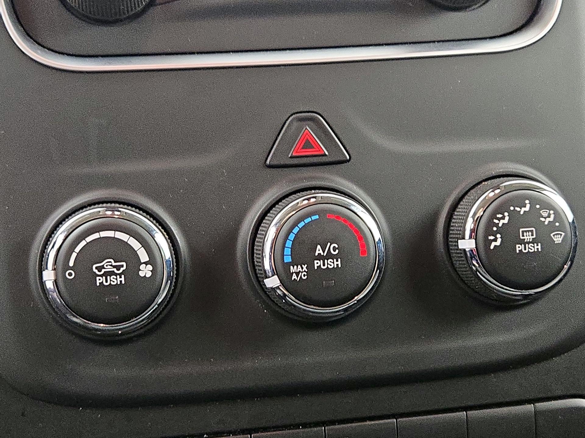 Thumbnail: 2023 RAM 1500 Classic - 16