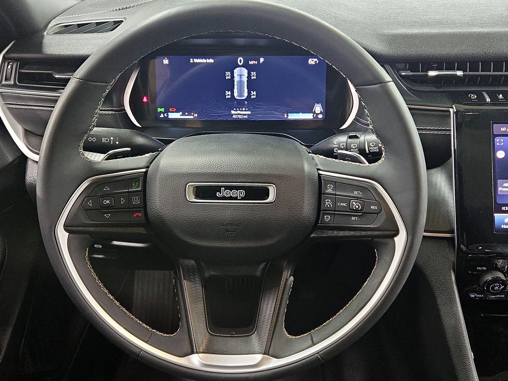 Thumbnail: 2023 Jeep Grand Cherokee - 10