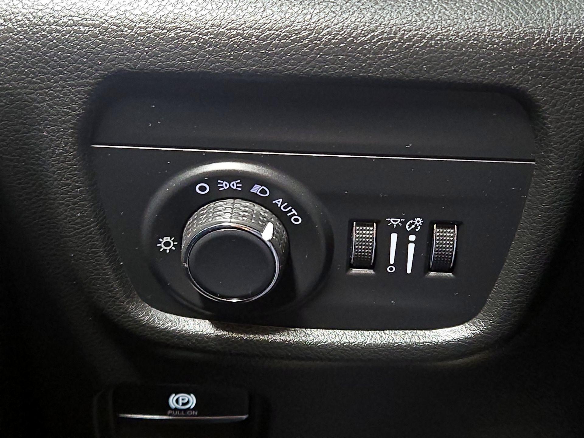 Thumbnail: 2023 Jeep Grand Cherokee - 13