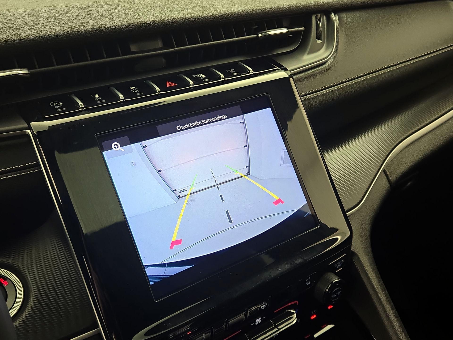 Thumbnail: 2023 Jeep Grand Cherokee - 14