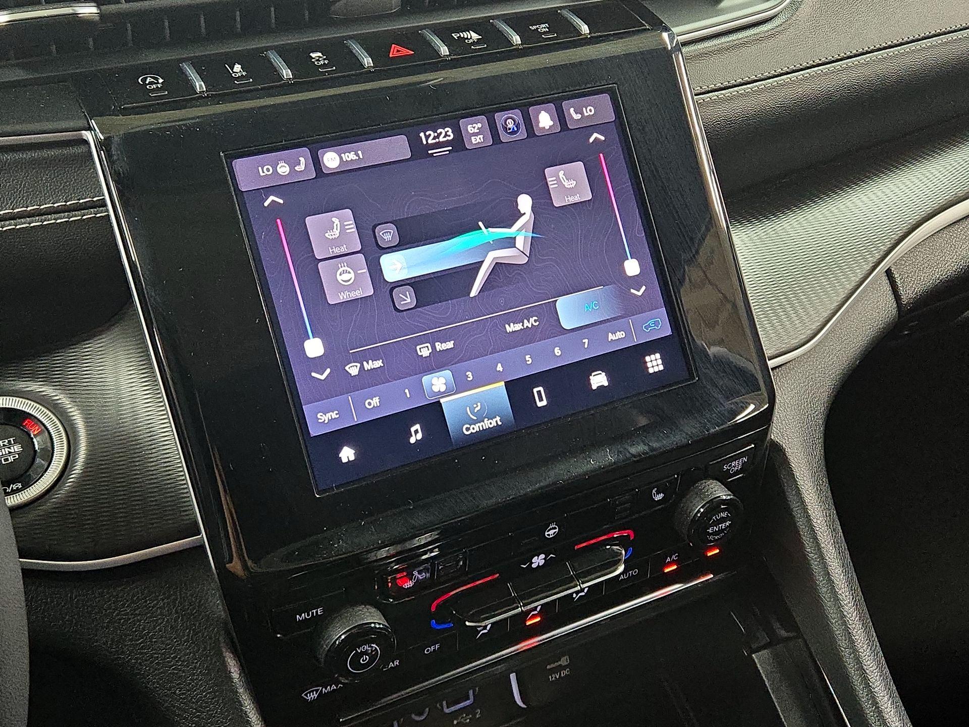 Thumbnail: 2023 Jeep Grand Cherokee - 16