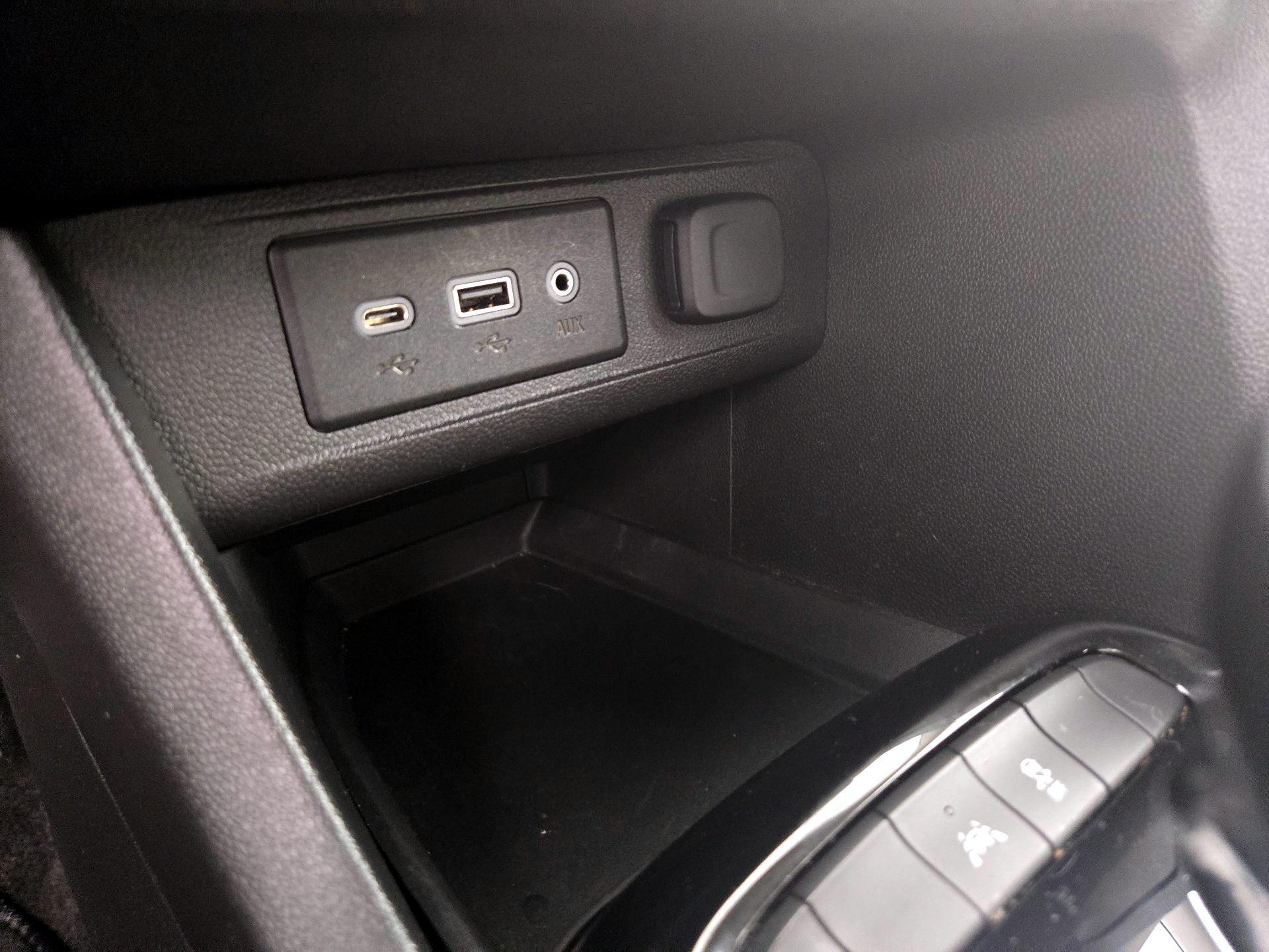 Thumbnail: 2020 Buick Encore GX - 18