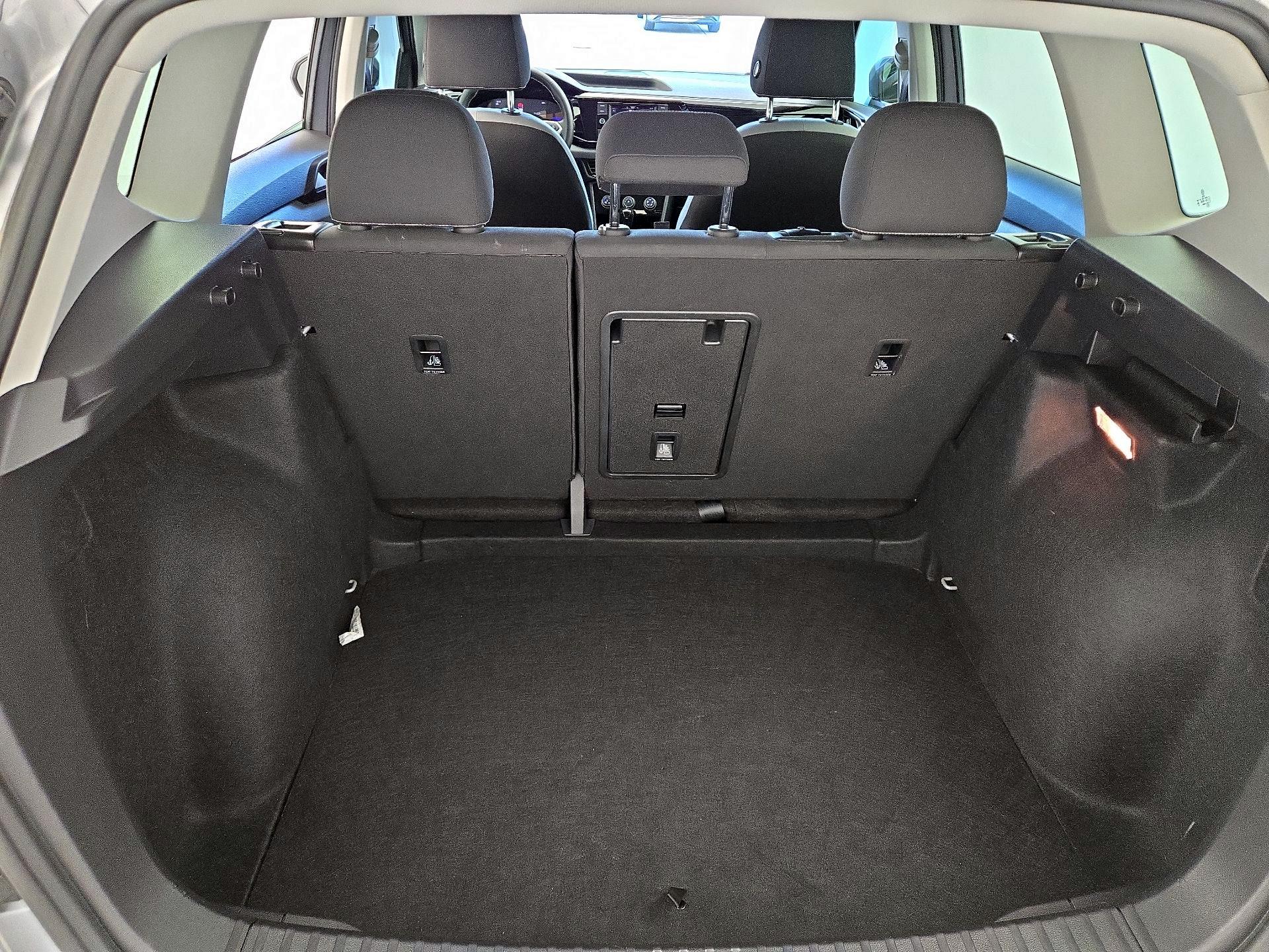 Thumbnail: 2023 Volkswagen Taos - 20