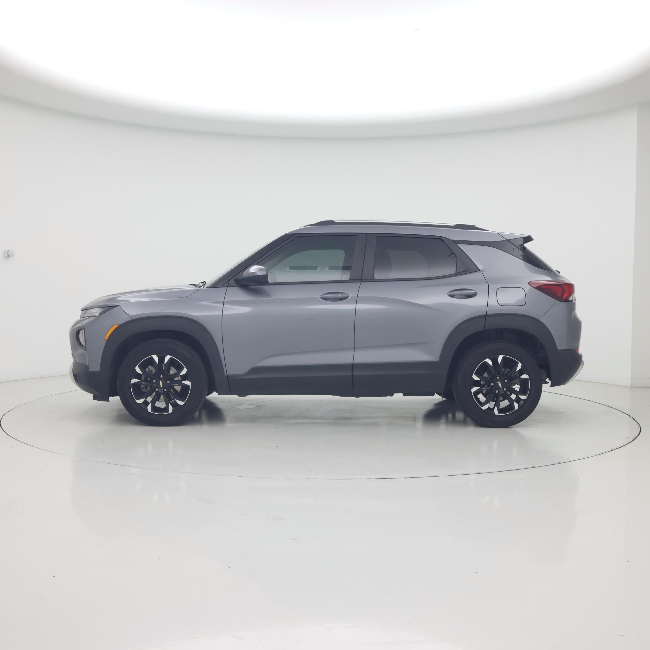 Thumbnail: 2022 Chevrolet TrailBlazer - 3