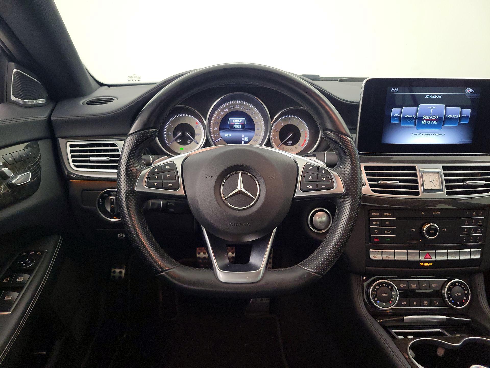 Thumbnail: 2017 Mercedes-Benz CLS - 10
