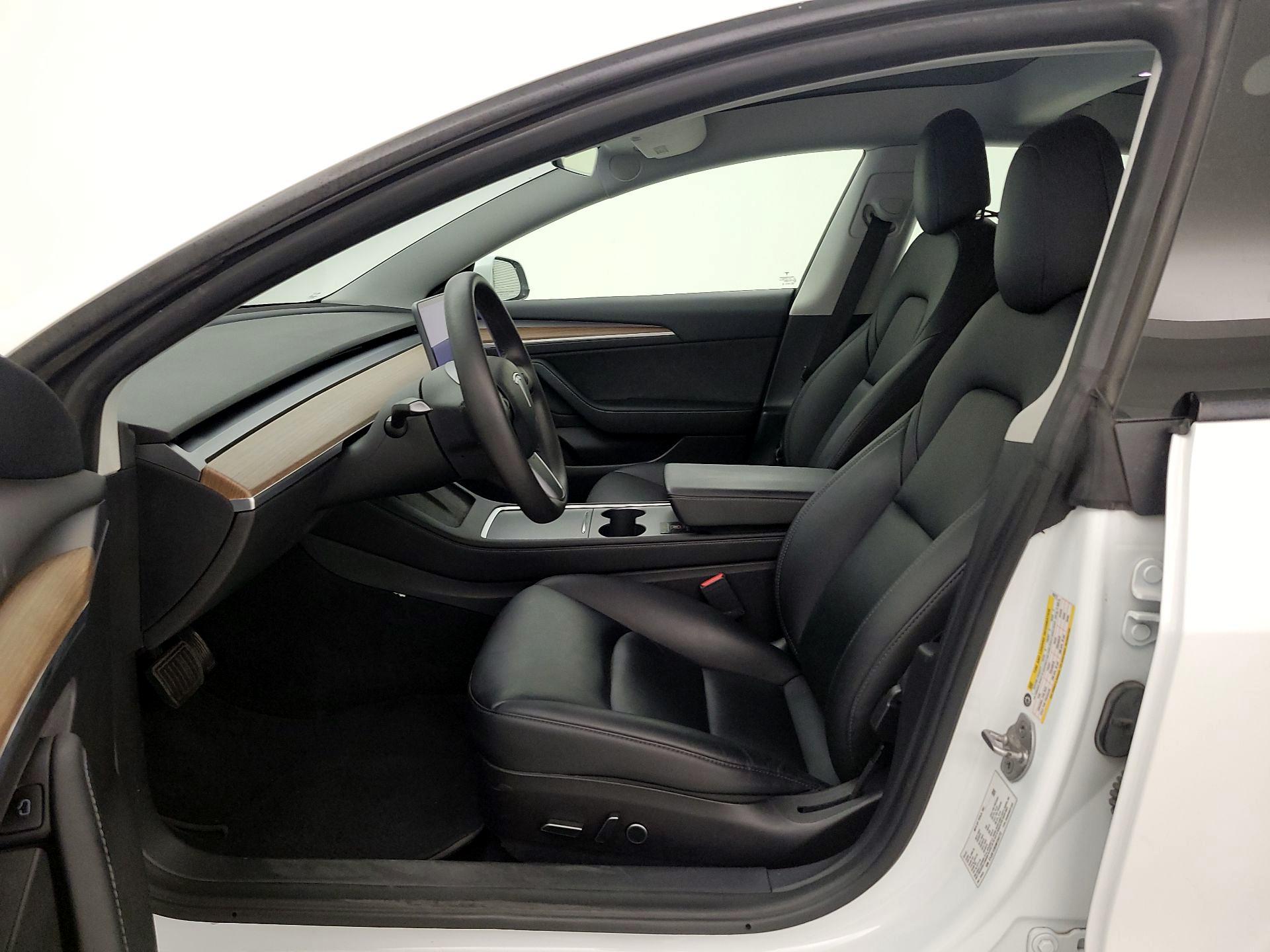 Thumbnail: 2022 Tesla Model 3 - 11