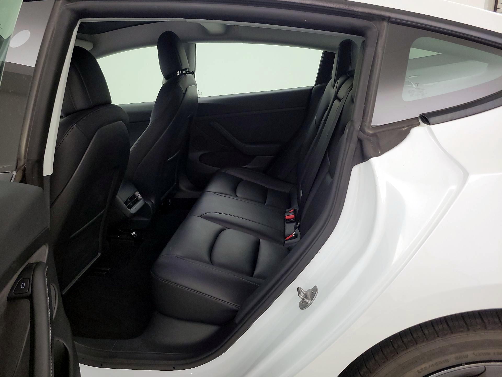 Thumbnail: 2022 Tesla Model 3 - 18