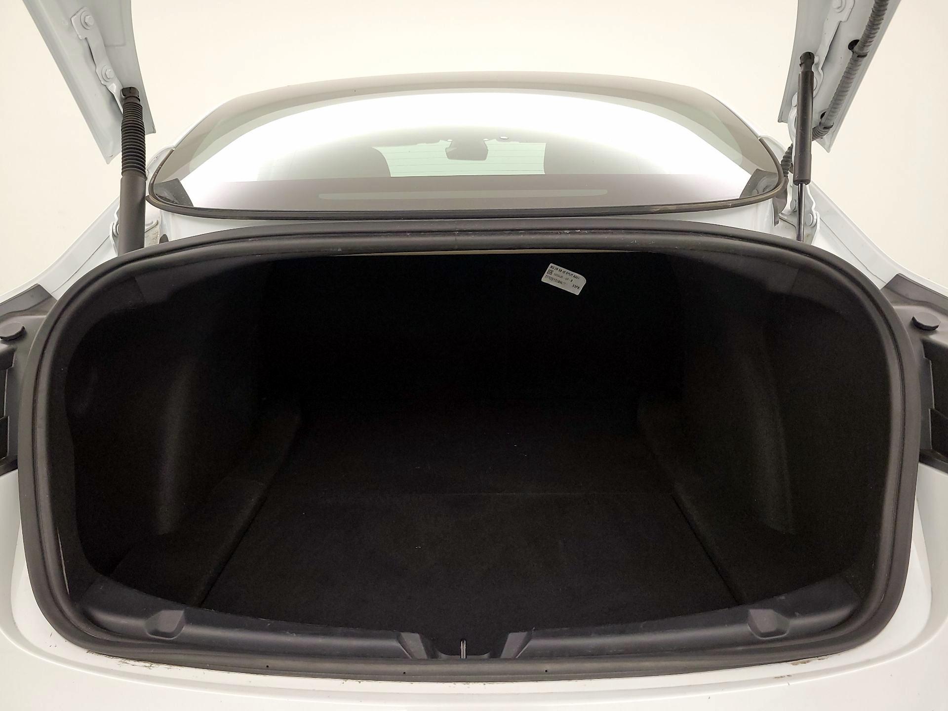 Thumbnail: 2022 Tesla Model 3 - 19