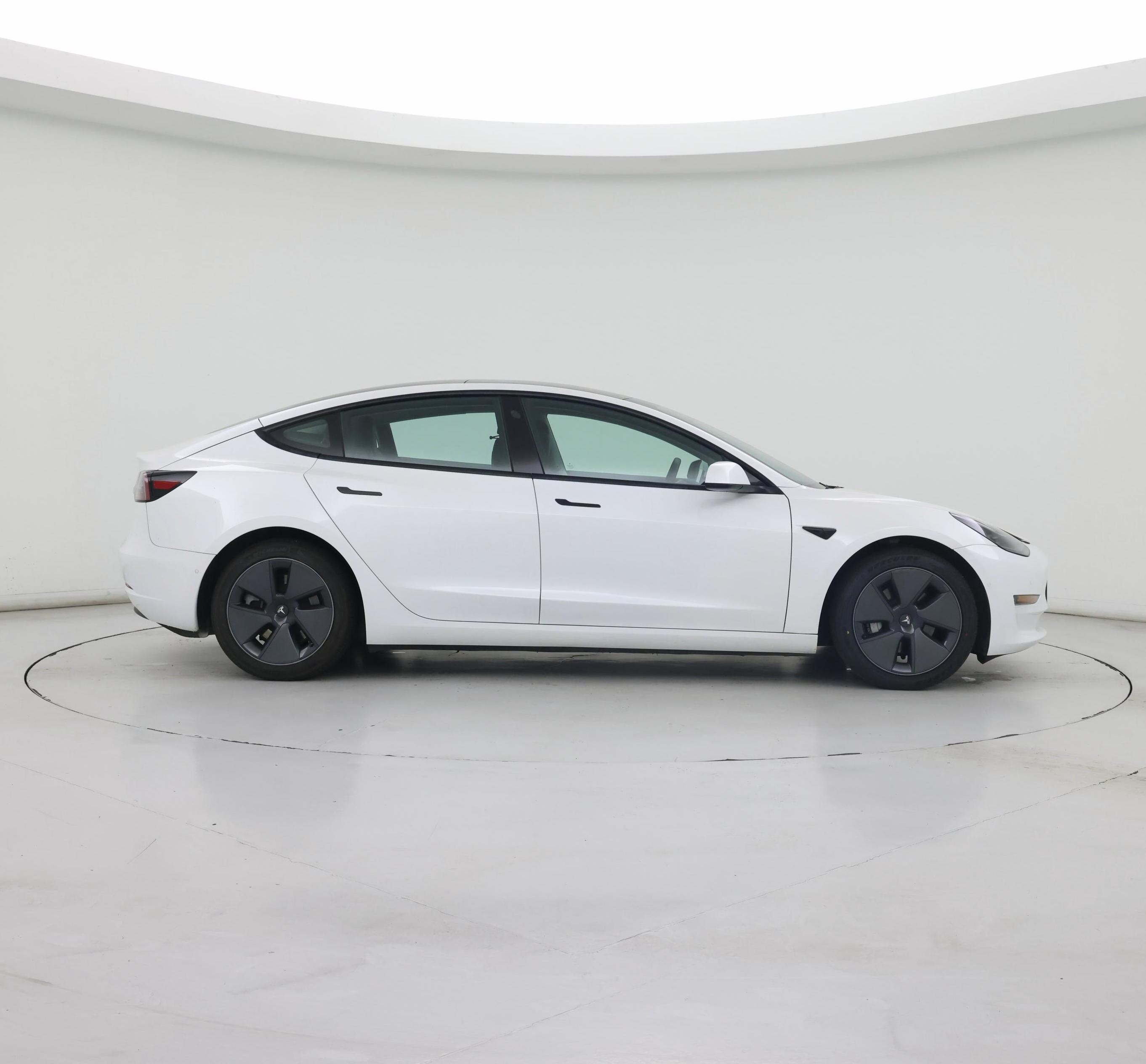 Thumbnail: 2022 Tesla Model 3 - 7